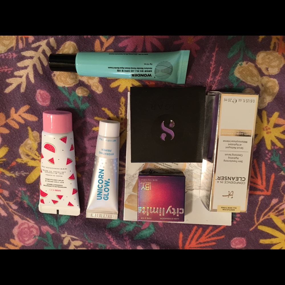 Six deluxe Ipsy samples